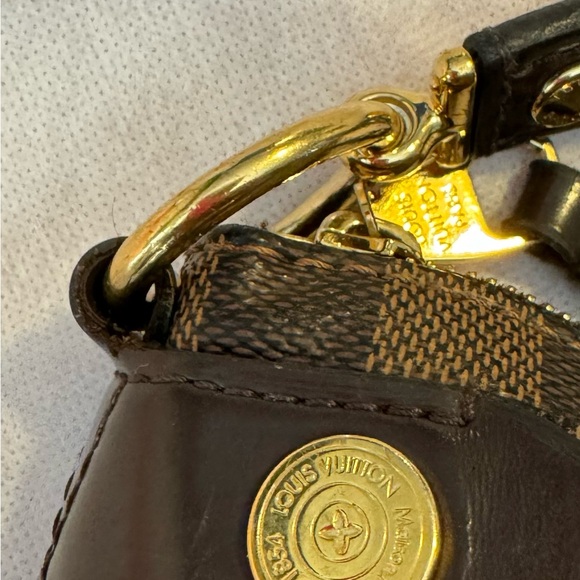 Louis Vuitton Duomo Leather handbag - Picture 8 of 14